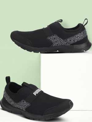 PUMA knit V3 Sneakers For Men(Black , 8)