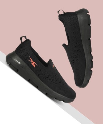 REEBOK Metro Inbound Slip Walking Shoes For Men(Black)