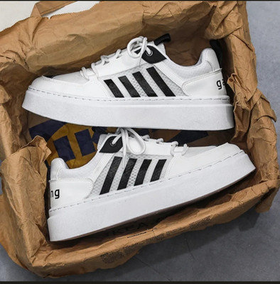 YUGAL Yugal Trendy white chunky sneakers for men Sneakers For Men(Black , 7)