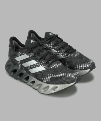 ADIDAS ADIDAS SWITCH FWD 2 M Running Shoes For Men(Black , 8)