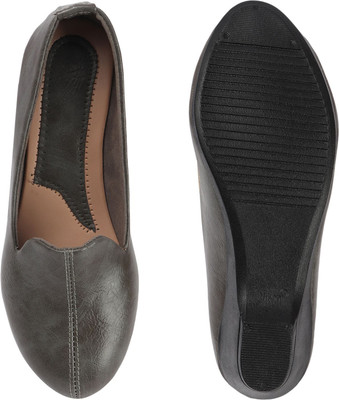 ladies hub Comfortable Stylish winter Formal Casual Leather Moccasins Loafer Shoes Mocassin For Women(Grey , 3)