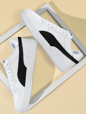 PUMA Caven 2.0 VTG Sneakers For Men(White , 11)