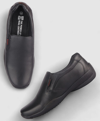 RED CHIEF Slip On For Men(Black , 6)