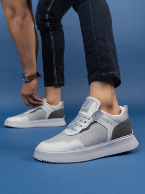 RUN SEVEN Casual Walking Sneakers For Men(Grey)