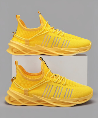 RapidBox Stylish & Trendy Sneakers For Men(Yellow , 6)