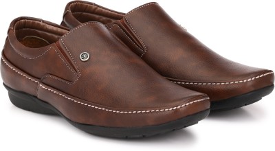 Rocklin Men Slip On For Men(Brown , 7)