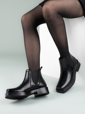 Roadster Roadster Women Black Chelsea Boots Boots For Women(Black , 7)