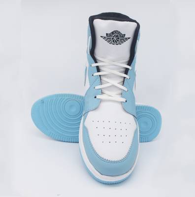 Sky blue sneakers deals men's