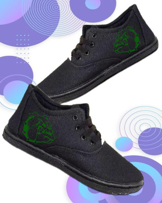 KANEGGYE CASUALS FOR MEN & KIDS Casuals For Men(Black, Green , 7)
