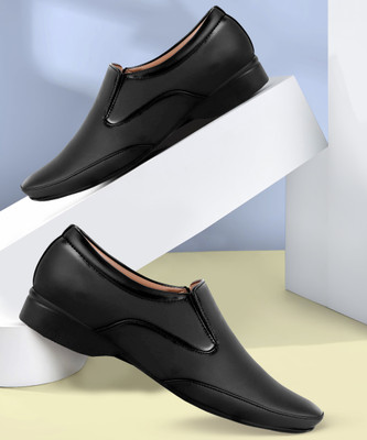 Aaeshu Aaeshu Men's & boys Stylish comfortable attractive leather formal shoe Slip On For Men(Black , 6)
