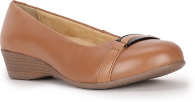 HUSH PUPPIES Bellies For Women(Brown , 4)