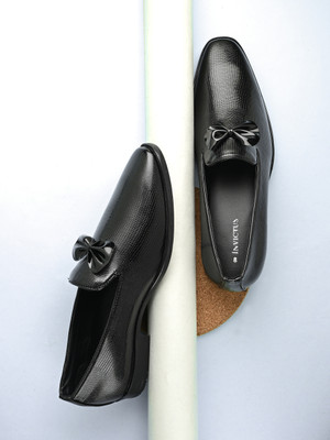INVICTUS Invictus Men Black Embroidered Formal Slip On Loafers Slip On For Men(Black , 7)