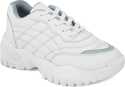 FASHION VICTIM Walking Shoes For Men(White , 3)