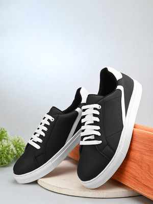 Roadster Casul Shoes Sneakers For Men(Black , 3)
