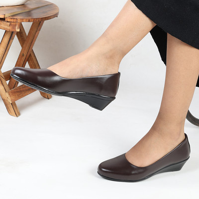 MISTWALK Women Bellies(Brown , 8)