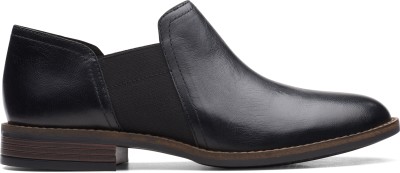 CLARKS Camzin Step Black Leather Casuals For Men(Black , 4)