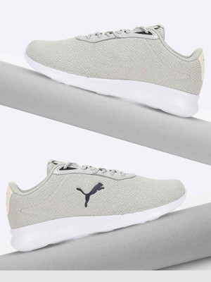 PUMA Flyumph Sneakers For Men(Grey , 8)