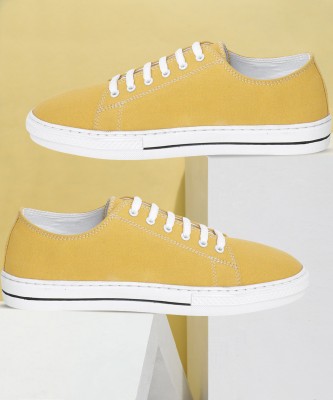 HIGHLANDER Sneakers For Men(Yellow , 10)