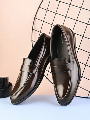 PROVOGUE Slip On For Men(Brown , 7)