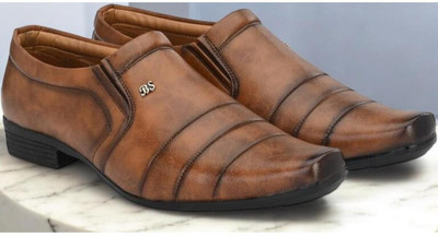 house of common Slip On For Men(Tan , 6)