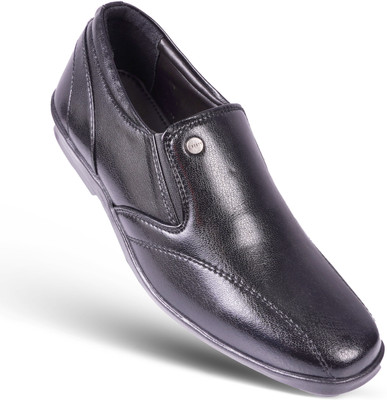 LIBERTY Liberty Walking Shoes For Men(Black , 6)