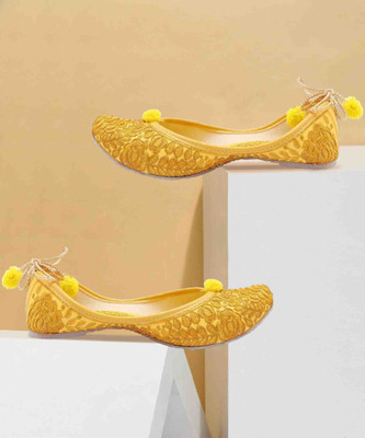 Miss beauty Jutis For Women(Yellow , 6)