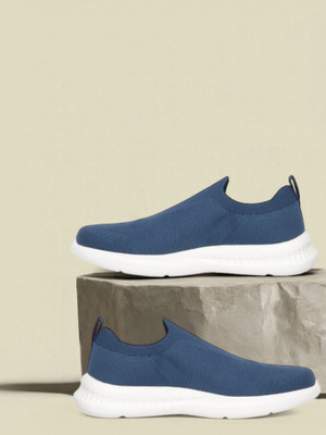 REEBOK SPACEFOAM WUL STRIDE M Walking Shoes For Men(Blue , 9)