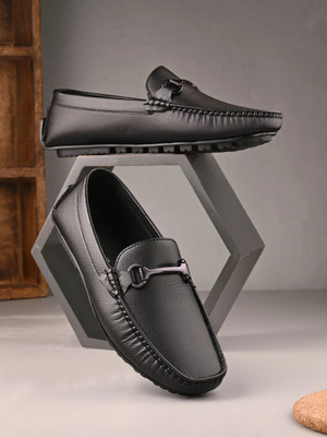 Roadster Premium Stitched Detailing Flexible Loafers For Men(Black , 11)