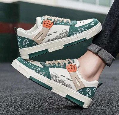 RisingFox Fashion casuals sneakers shoes Casuals For Men(Green , 7)