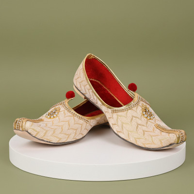 Countless Steps Wedding Juttis For Men Party Wear For Men(Beige , 8)