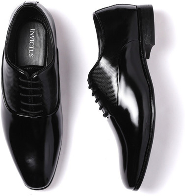 INVICTUS Oxford For Men(Black , 7)