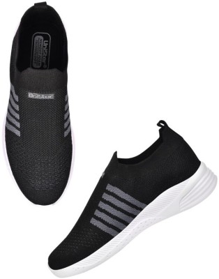 Unistar Unistar Black Sports Shoes With Memory Foam Insole And Narrown Fit For Men Outdoors For Men(Black)