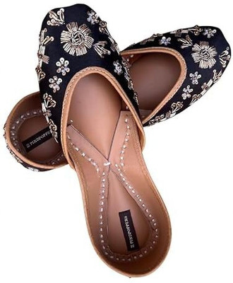 Pind Poppers Women’s Traditional Ethnic Embroidered Jutti – Handcrafted Party Wear For Women(Black , 4)