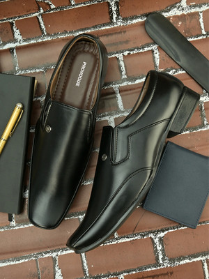 PROVOGUE Slip On For Men(Black , 7)