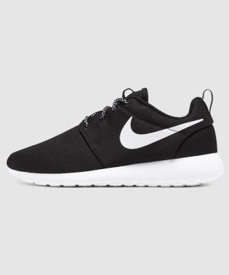 NIKE Roshe One Sneakers For Men(Black , 5.5)