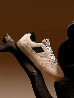 OFF LIMITS MEMPHIS FOR HER Sneakers For Women(Beige, Black , 4)