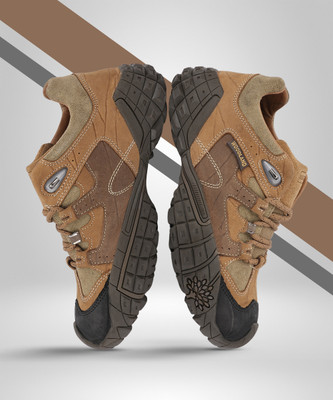 WOODLAND Outdoor Shoes For Men(Multicolor , 8 UK/India)