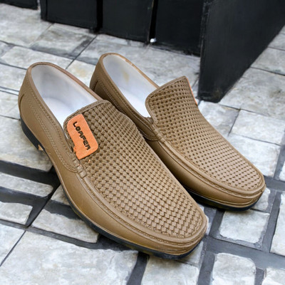 HP A-PAR Loafers For Men(Brown , 6)