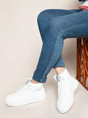 HRX by Hrithik Roshan Sneakers For Women(White , 5)