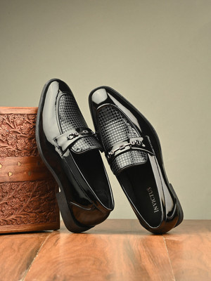 INVICTUS Men Textured Formal Loafers Loafers For Men(Black , 7)