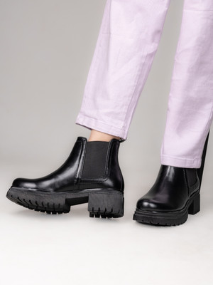 Roadster Roadster Women Black Chelsea Boots Boots For Women(Black , 7)