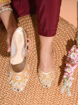jm looks Women’s Chic Slip-On Belly Shoes – Instant Style Bellies For Women(Gold , 8)