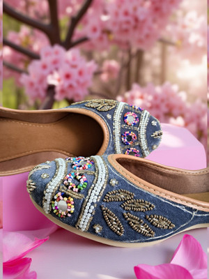 ARNAY Slip On For Women(Grey , 7)