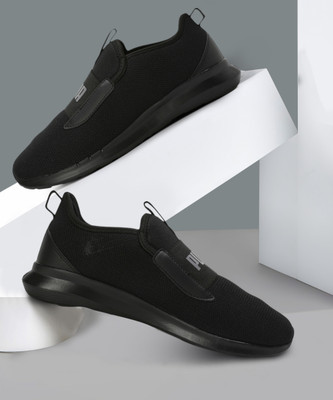 PUMA Flamecrest Slipon Sneakers For Men(Black , 7)
