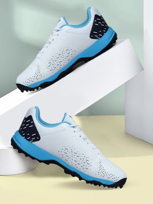 PUMA Cricket King Cricket Shoes For Men(White , 7)
