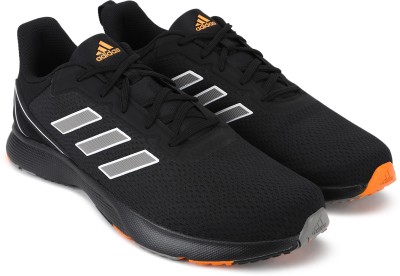 ADIDAS Seize the Street M Running Shoes For Men(Black)