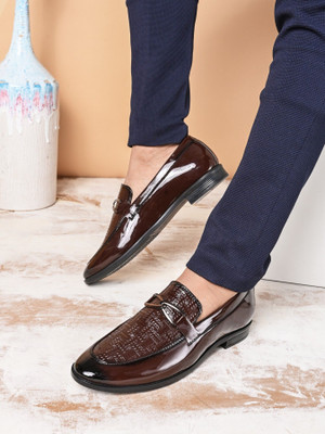 INVICTUS INVICTUS Men Round Toe Formal Loafers For Men(Brown , 9)