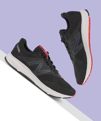 New Balance FLSH Running Shoes For Men(Black , 8)