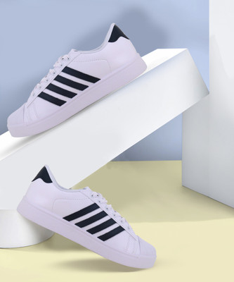 Sparx SM 323 | Stylish, Comfortable | Sneakers For Men(White ,)