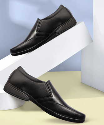 Khadim's Lightweight Comfort Extra Soft Trendy Premium Stylish Slip On For Men(Black , 7)